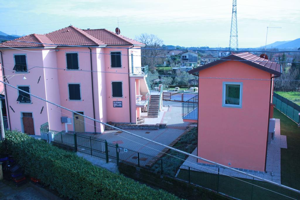 La Fonda Casa Vacanze-Appartamenti Con Piscina Santo Stefano di Magra Dış mekan fotoğraf